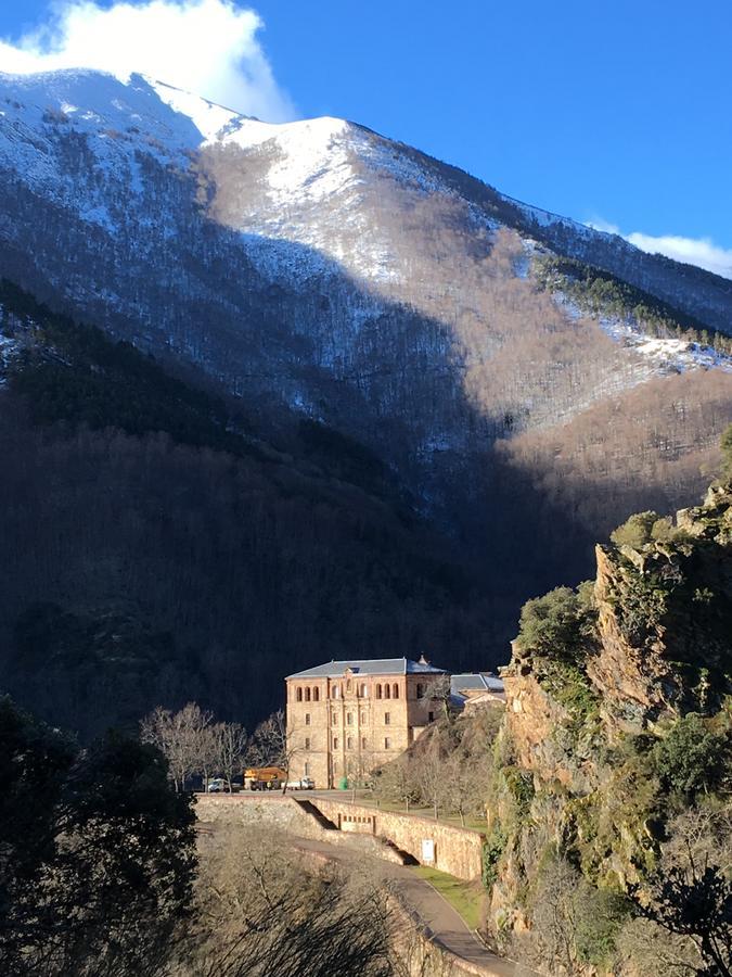 Monasterio De Santa Maria De Valvanera Anguiano Luaran gambar